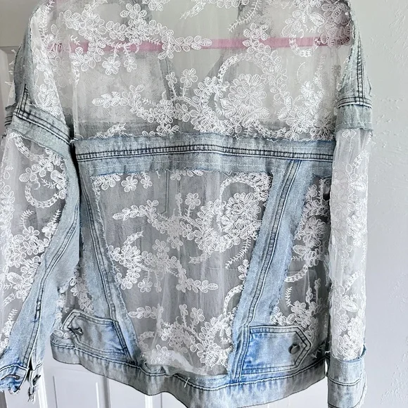 Denim and lace jacket - Picture 5 of 12